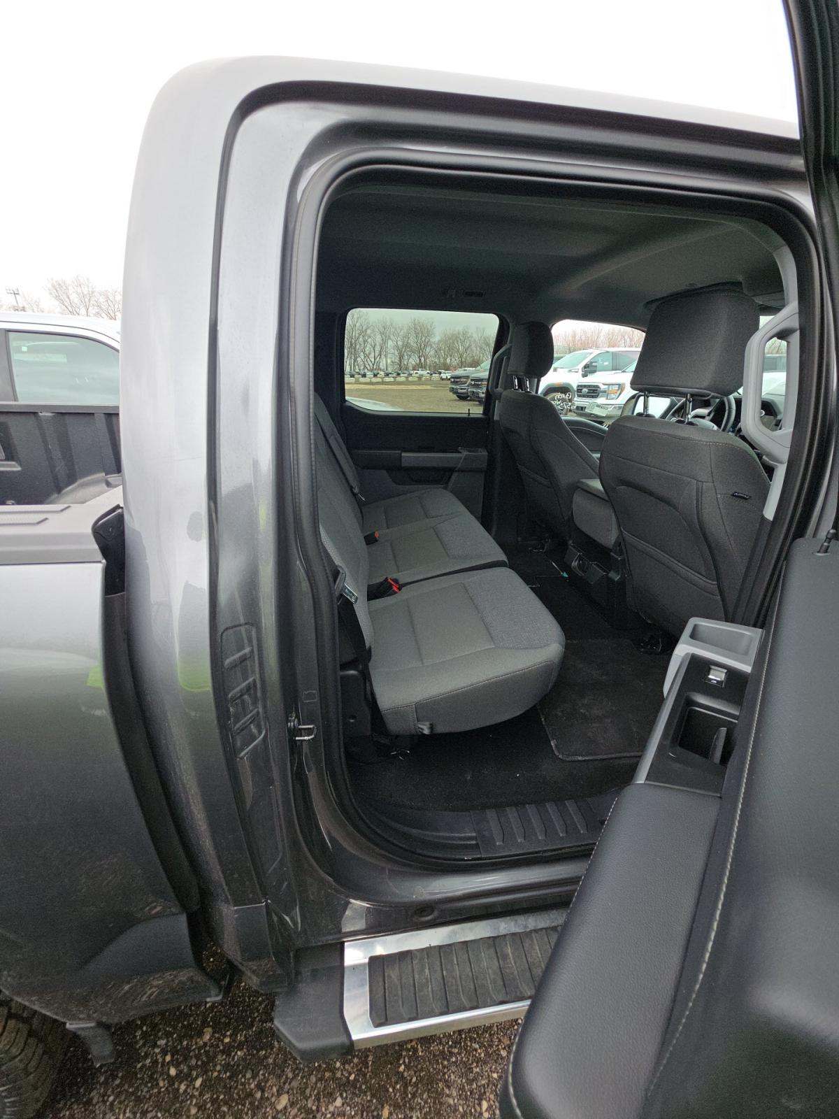 2025 Ford F-150 XLT AWD