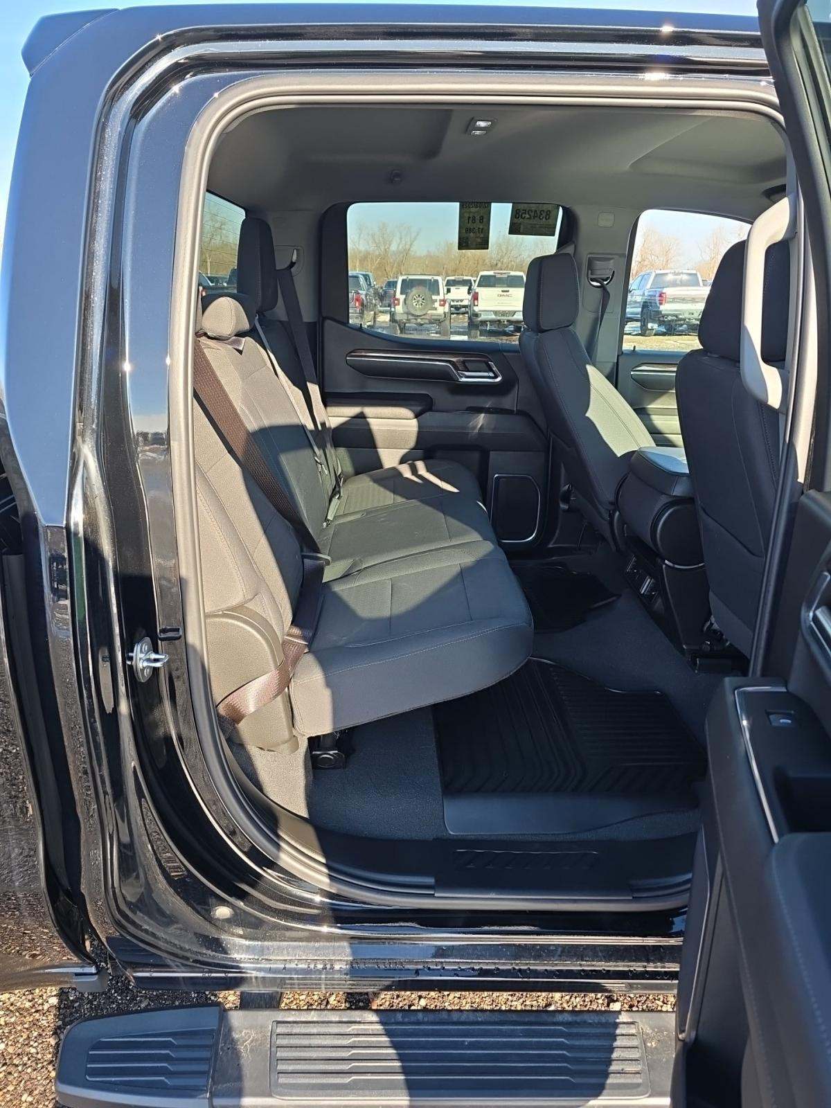 2024 Chevrolet Silverado 1500 RST AWD