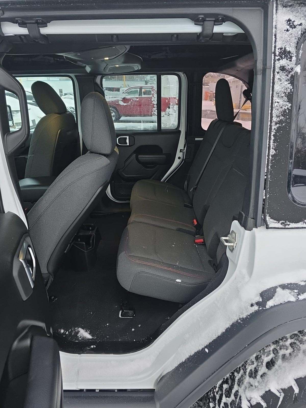 2024 Jeep Wrangler Rubicon AWD