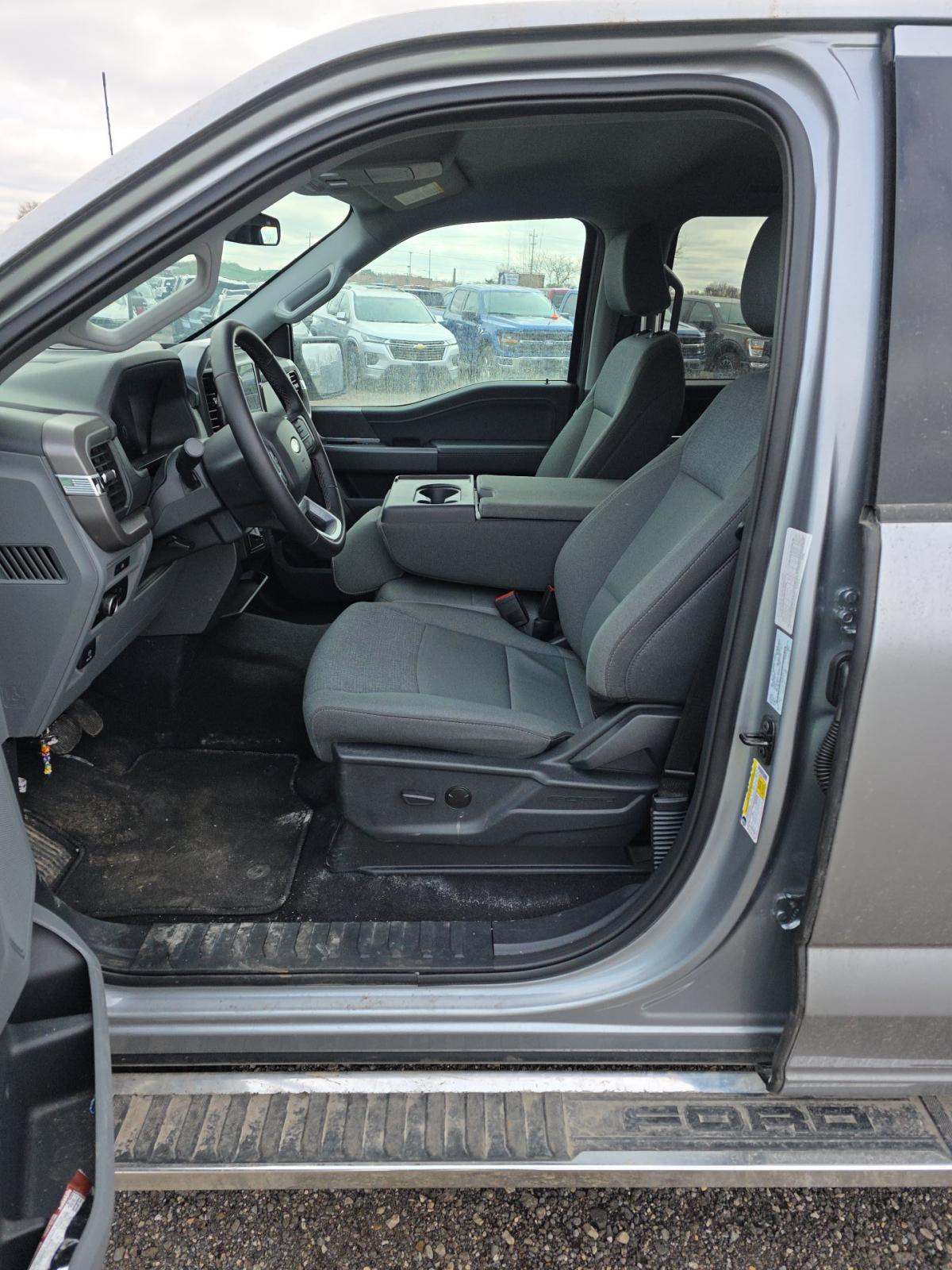 2025 Ford F-150 XLT AWD