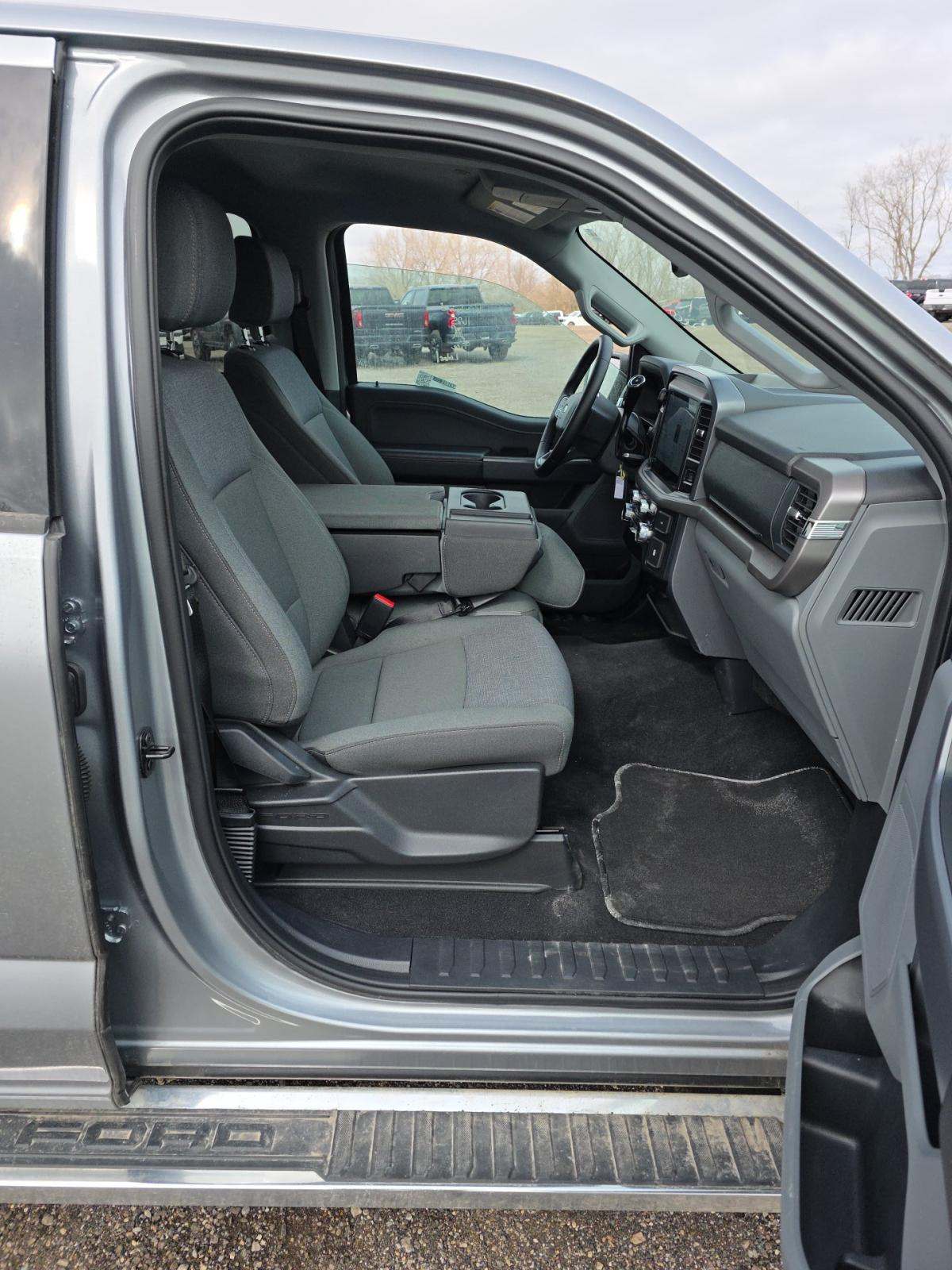 2025 Ford F-150 XLT AWD