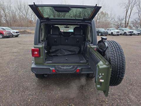 JEEP UNLIMITED SAHARA - 10