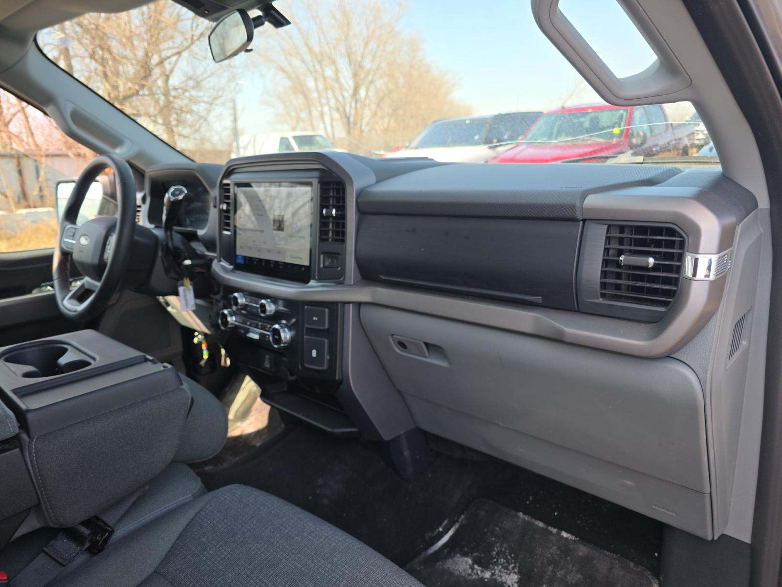 2025 Ford F-150 XLT AWD