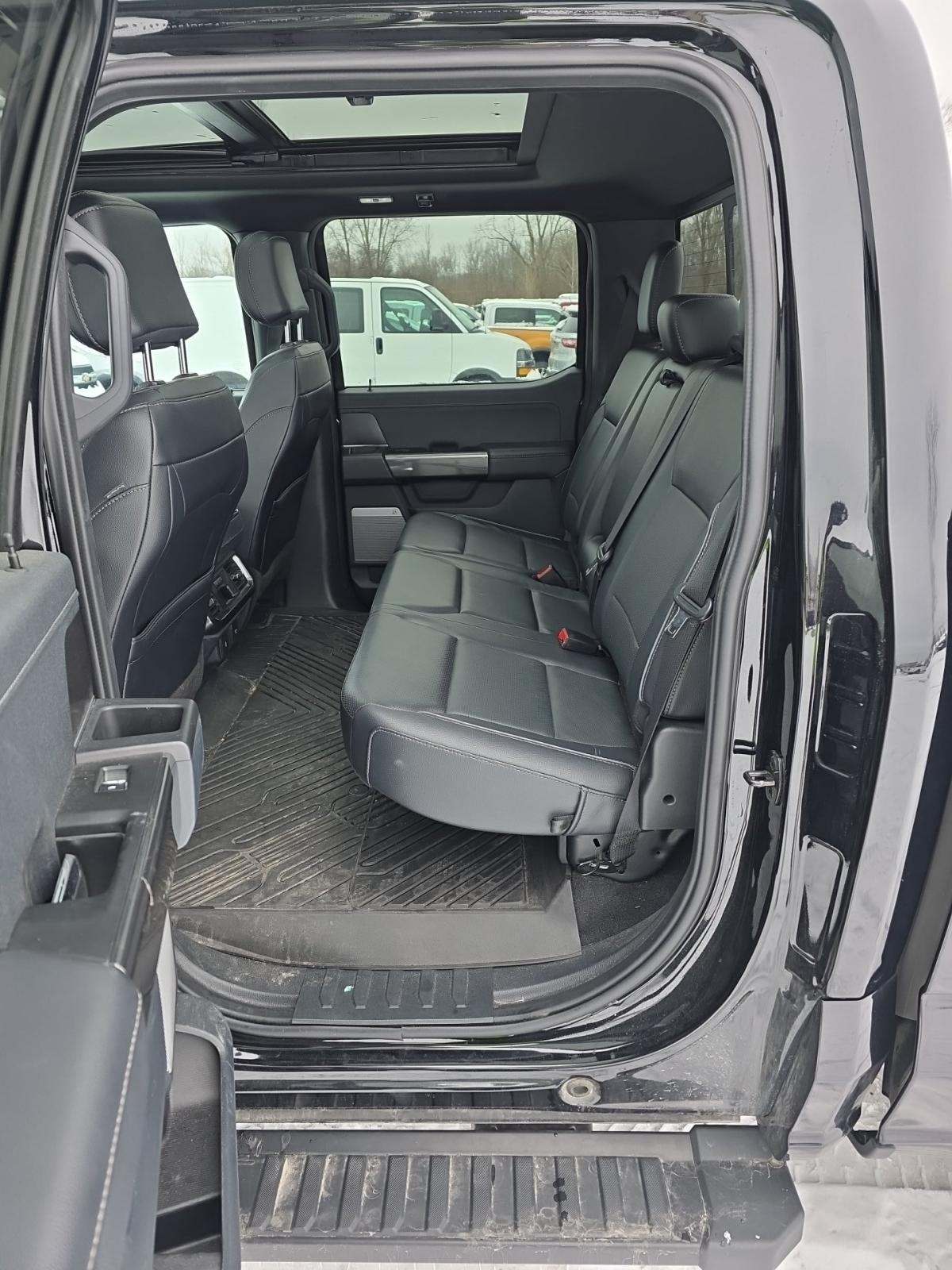 2023 Ford F-150 Hybrid Lariat AWD