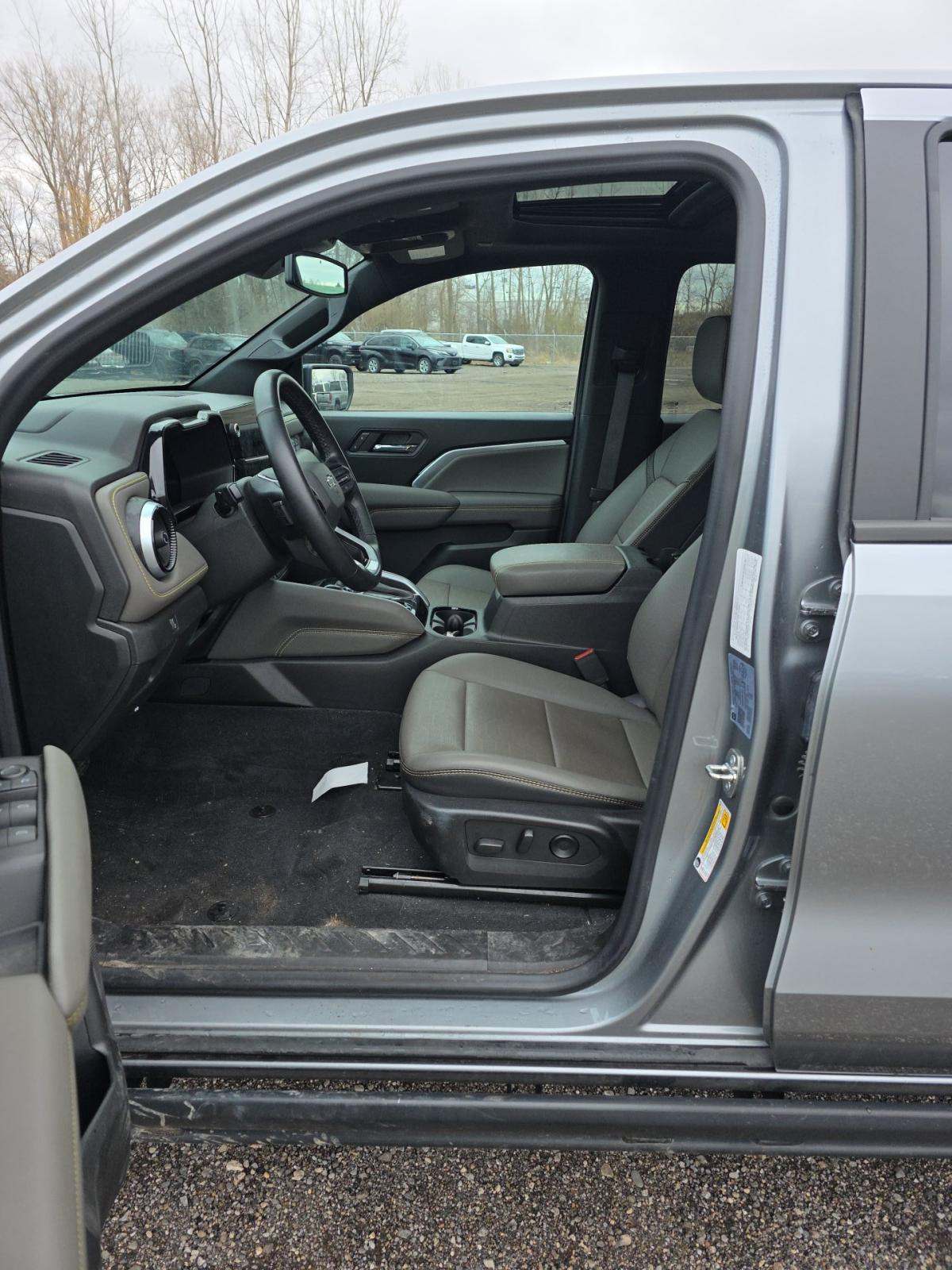 CHEVROLET SILVERADO - 2