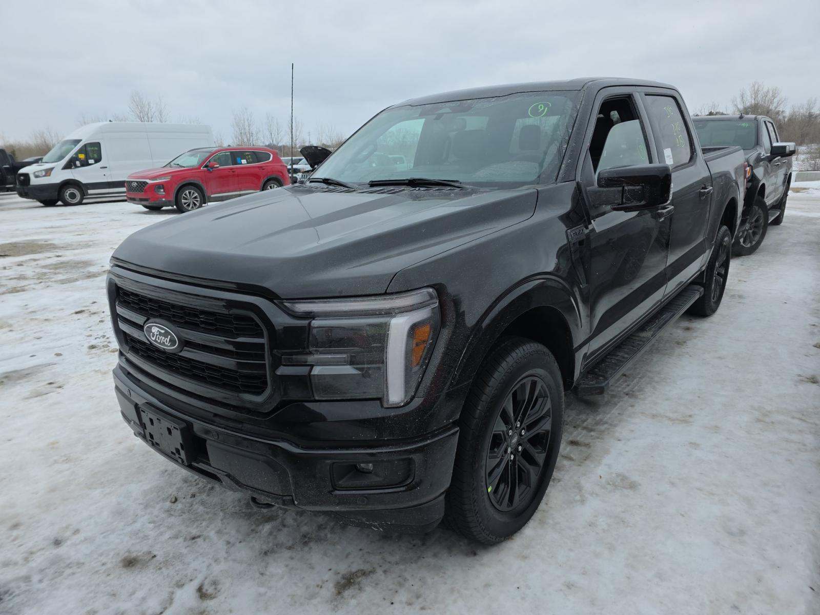 2025 Ford F-150 Lariat AWD