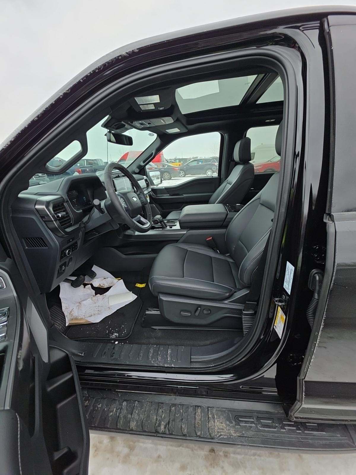 2025 Ford F-150 Lariat AWD