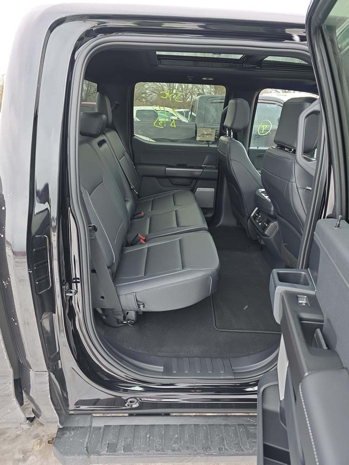 2025 Ford F-150 Lariat AWD