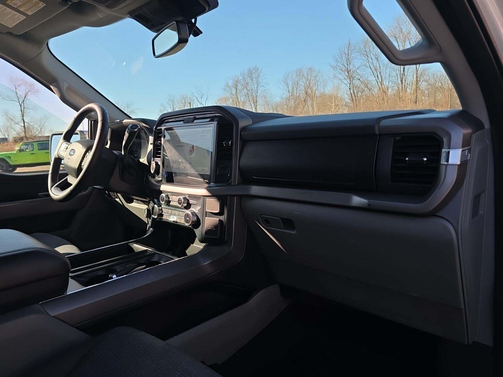 2025 Ford F-150 XLT AWD