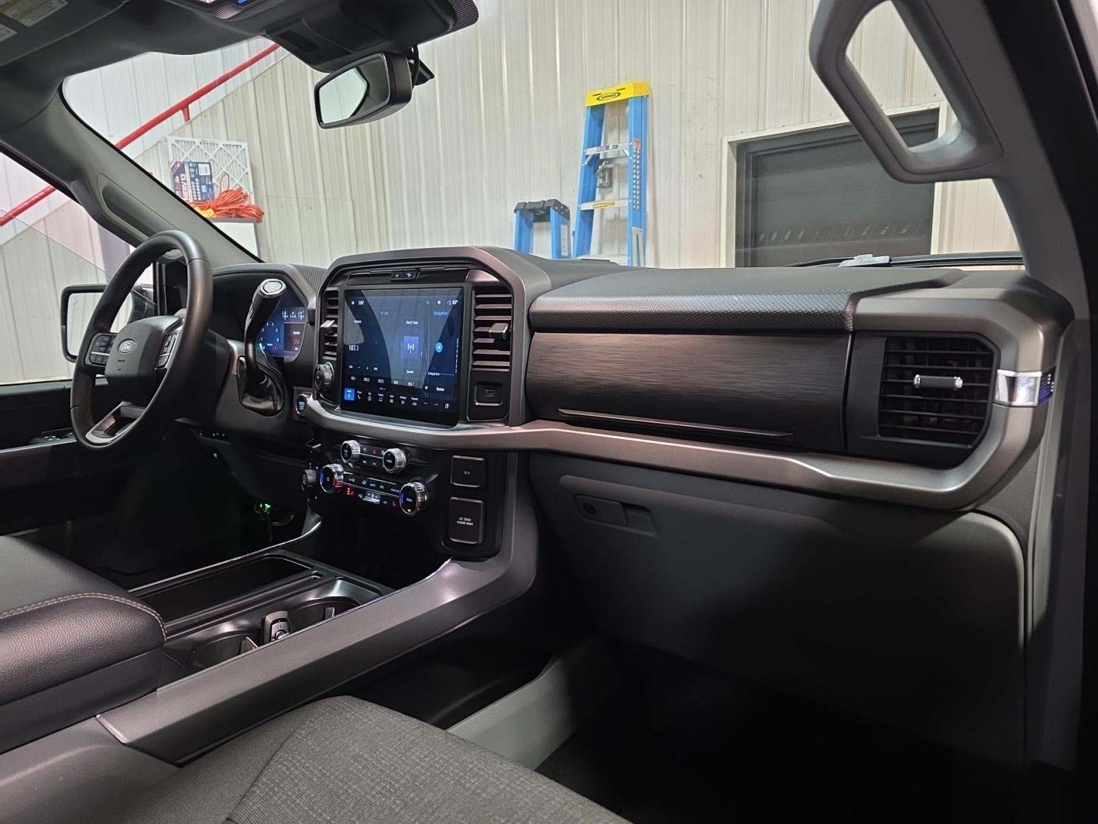 2025 Ford F-150 XLT AWD