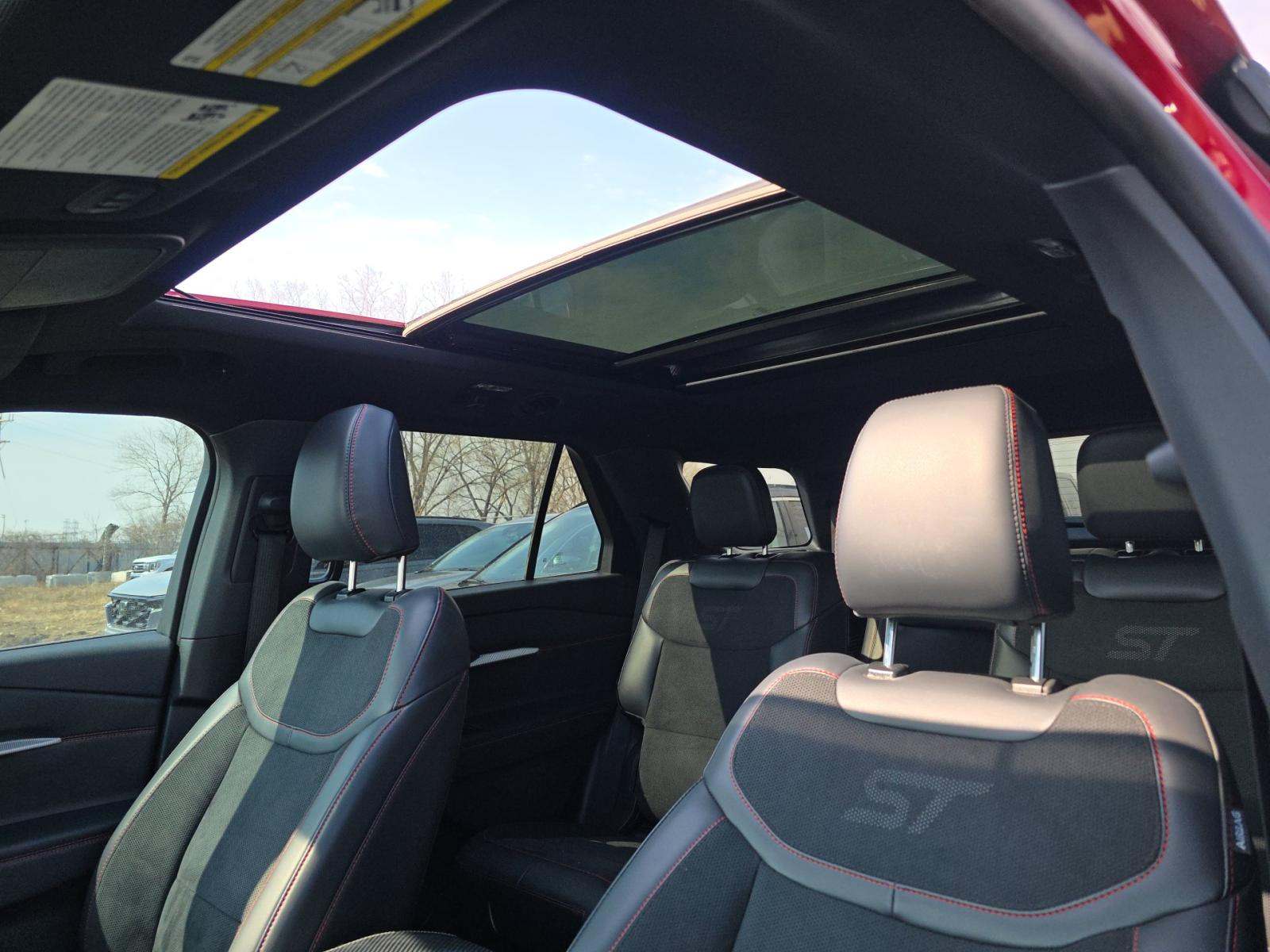 2025 Ford Explorer ST AWD