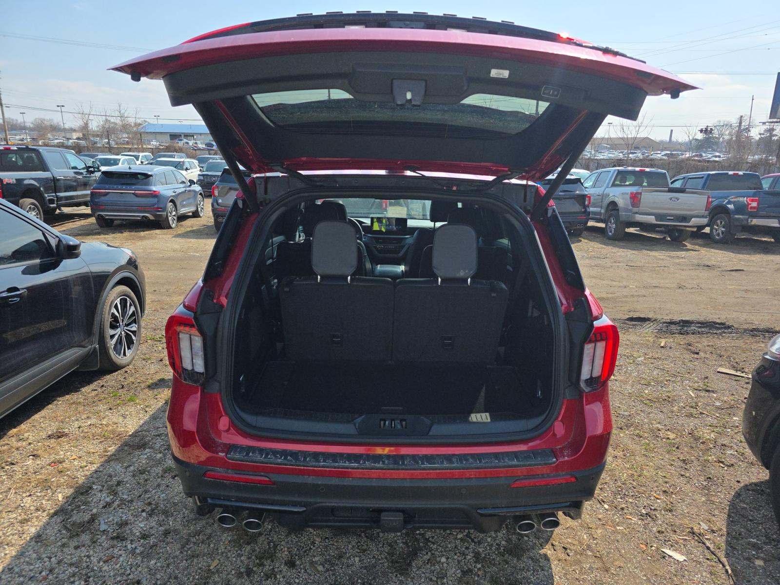 2025 Ford Explorer ST AWD