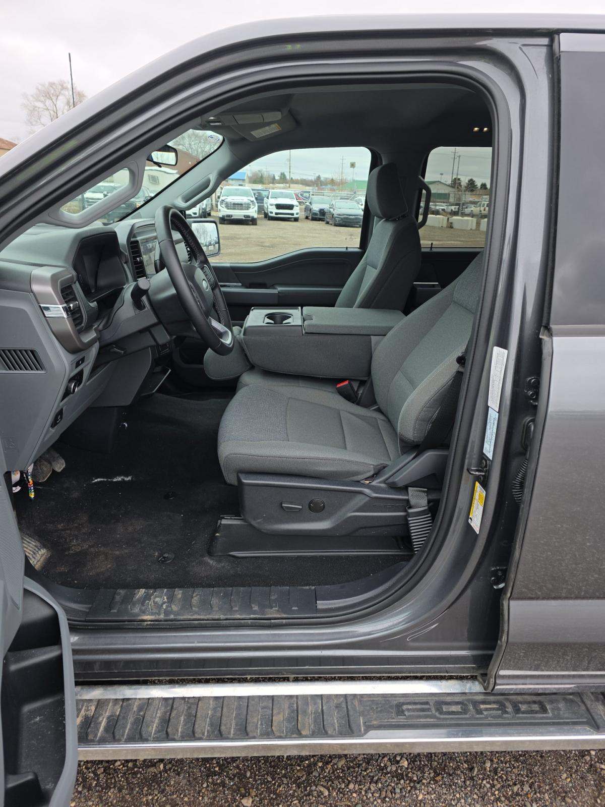 2025 Ford F-150 XLT AWD