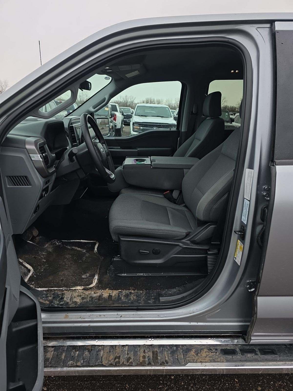 2025 Ford F-150 XLT AWD