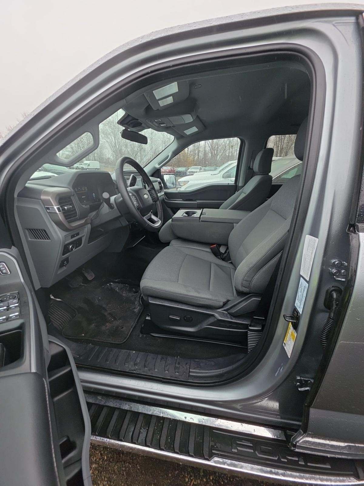 2025 Ford F-150 XLT AWD