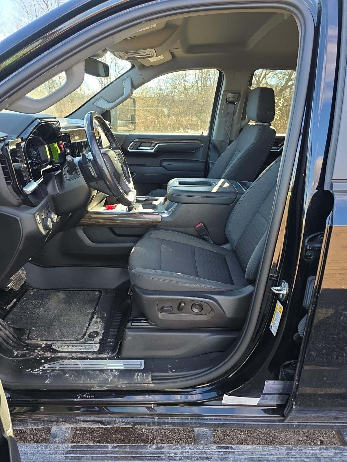 2022 Chevrolet Silverado 1500 RST AWD