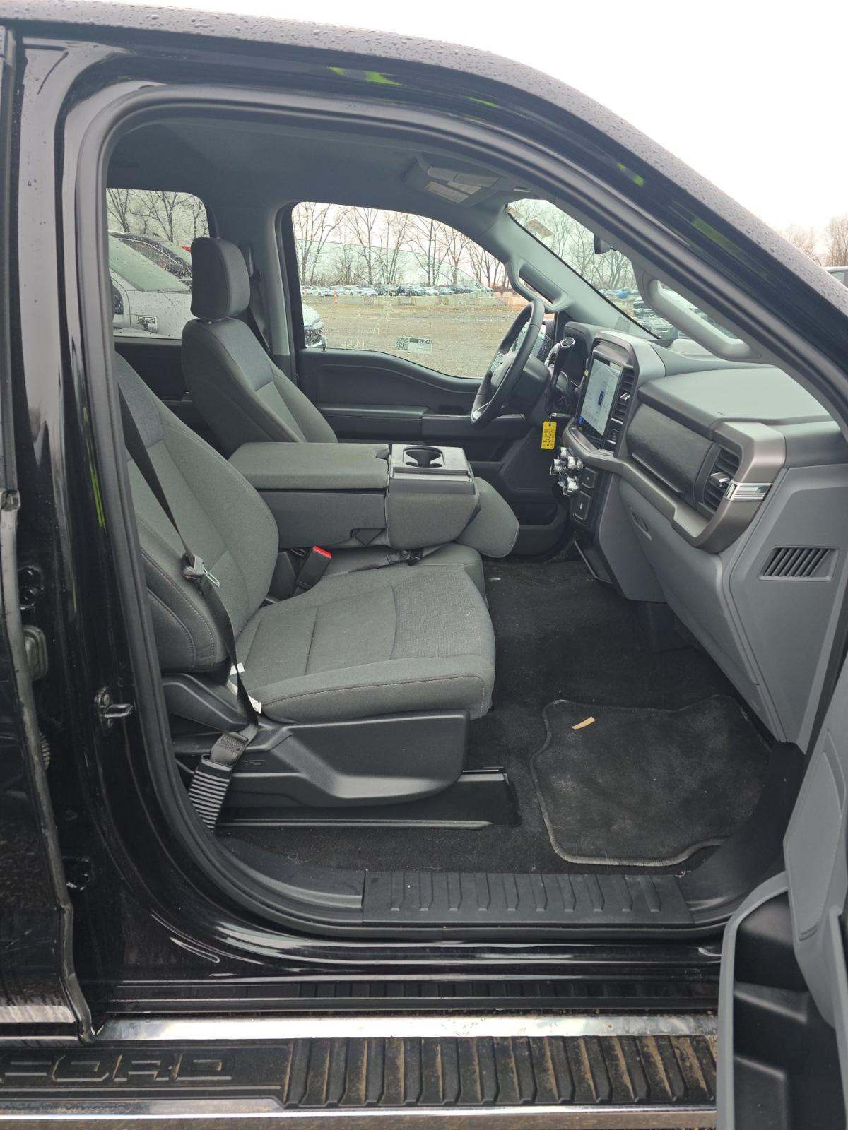 2025 Ford F-150 XLT AWD