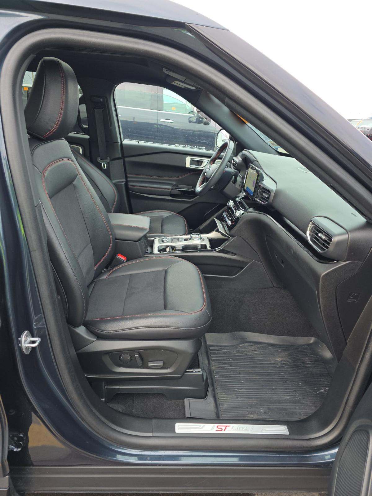 2024 Ford Explorer ST-Line AWD