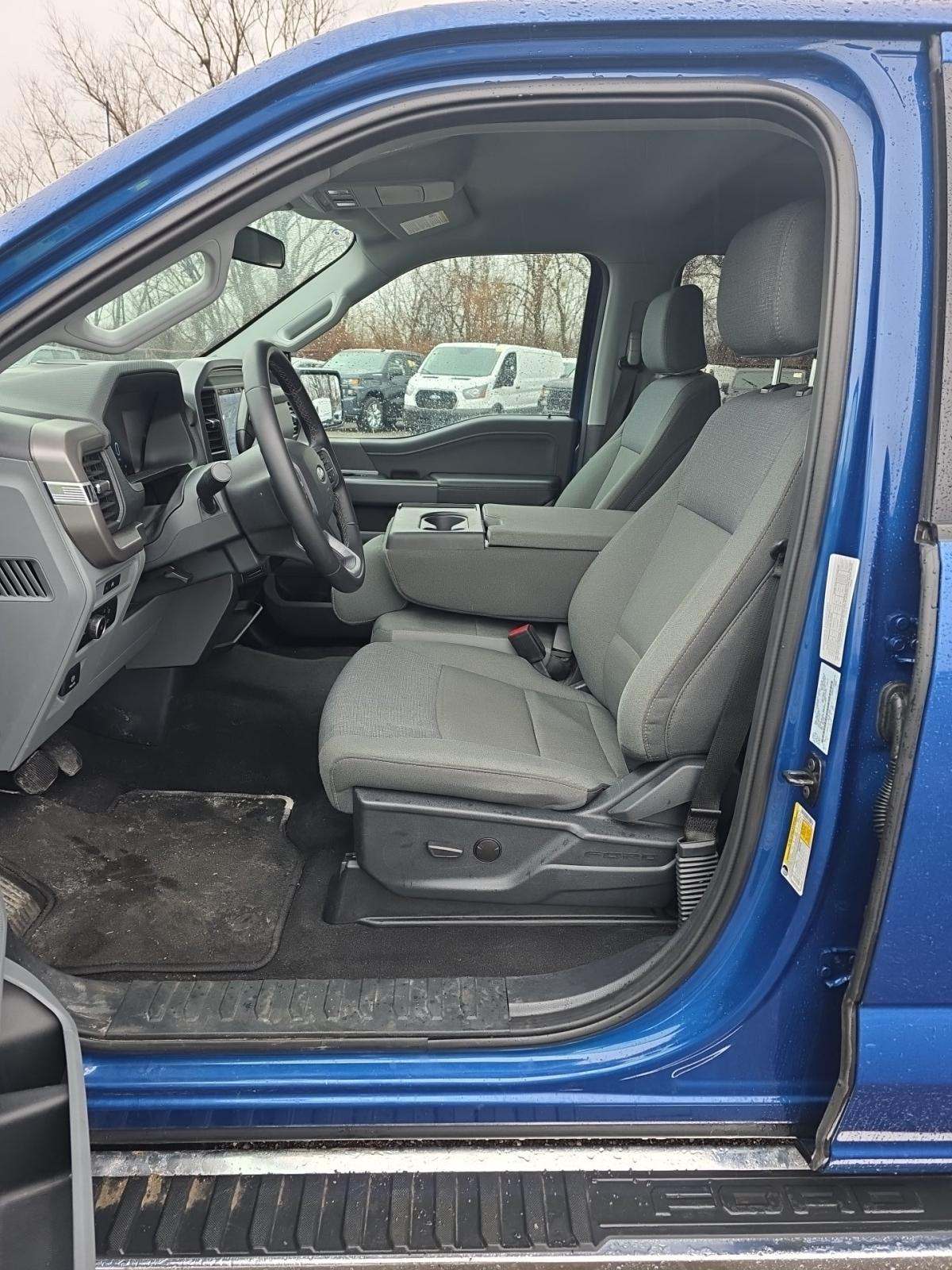 2025 Ford F-150 XLT AWD