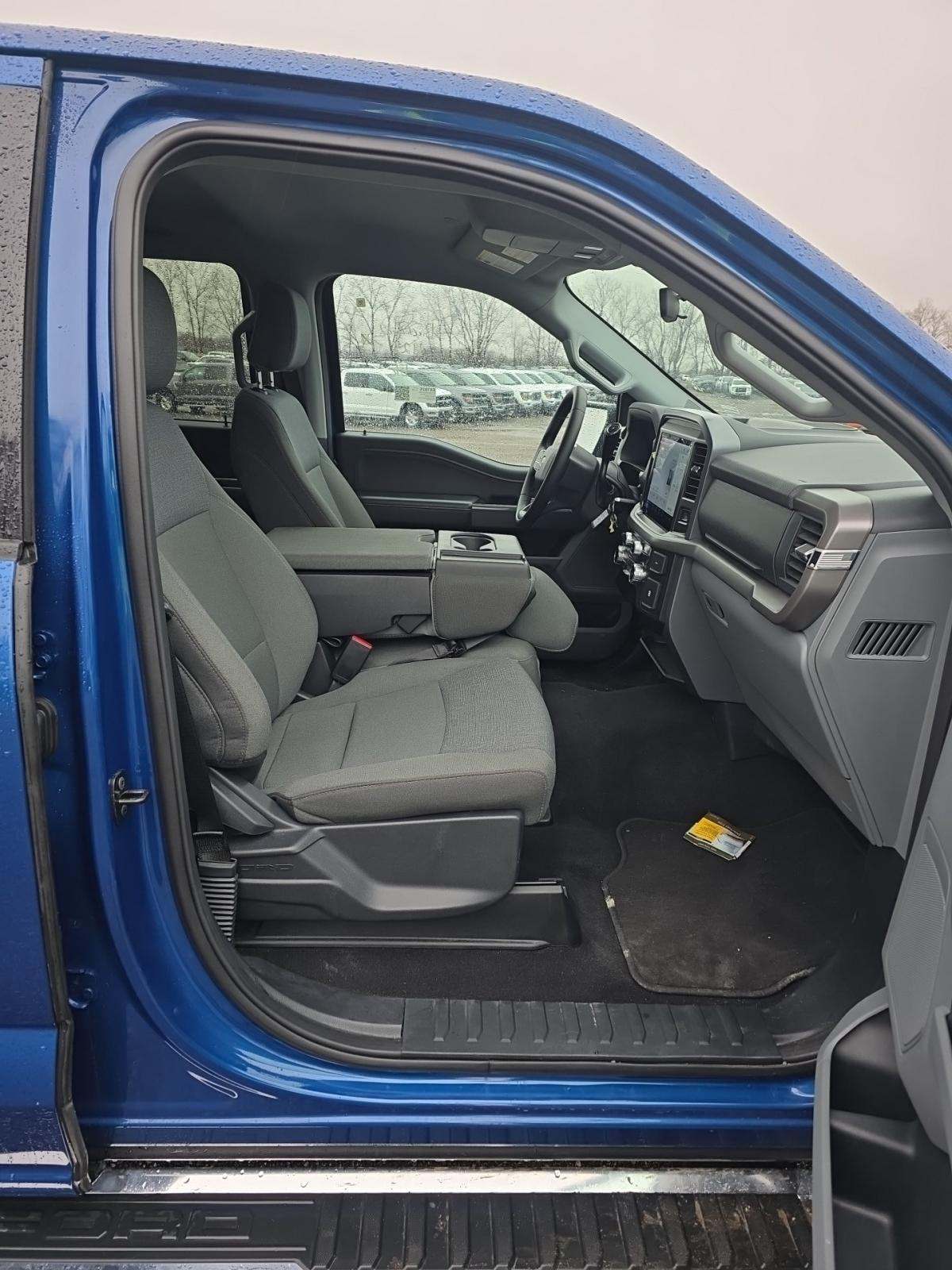 2025 Ford F-150 XLT AWD