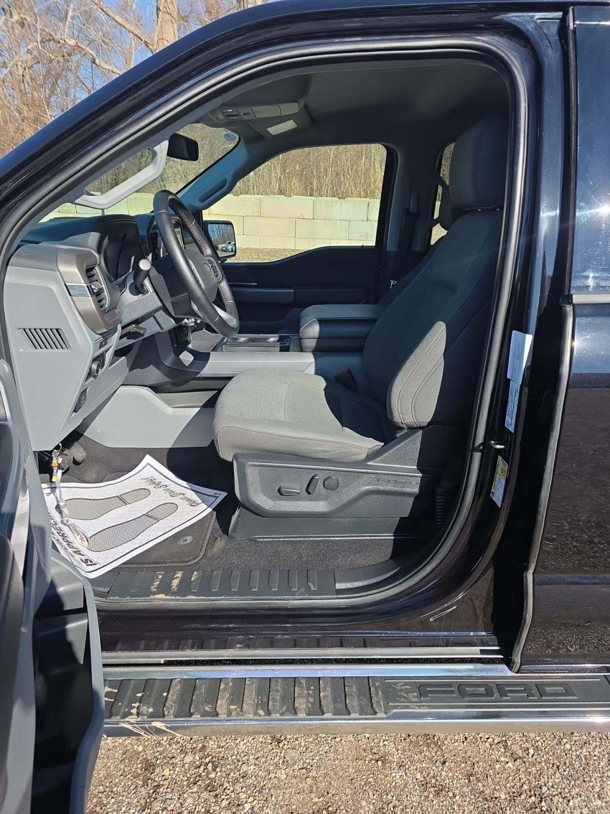 2025 Ford F-150 XLT AWD