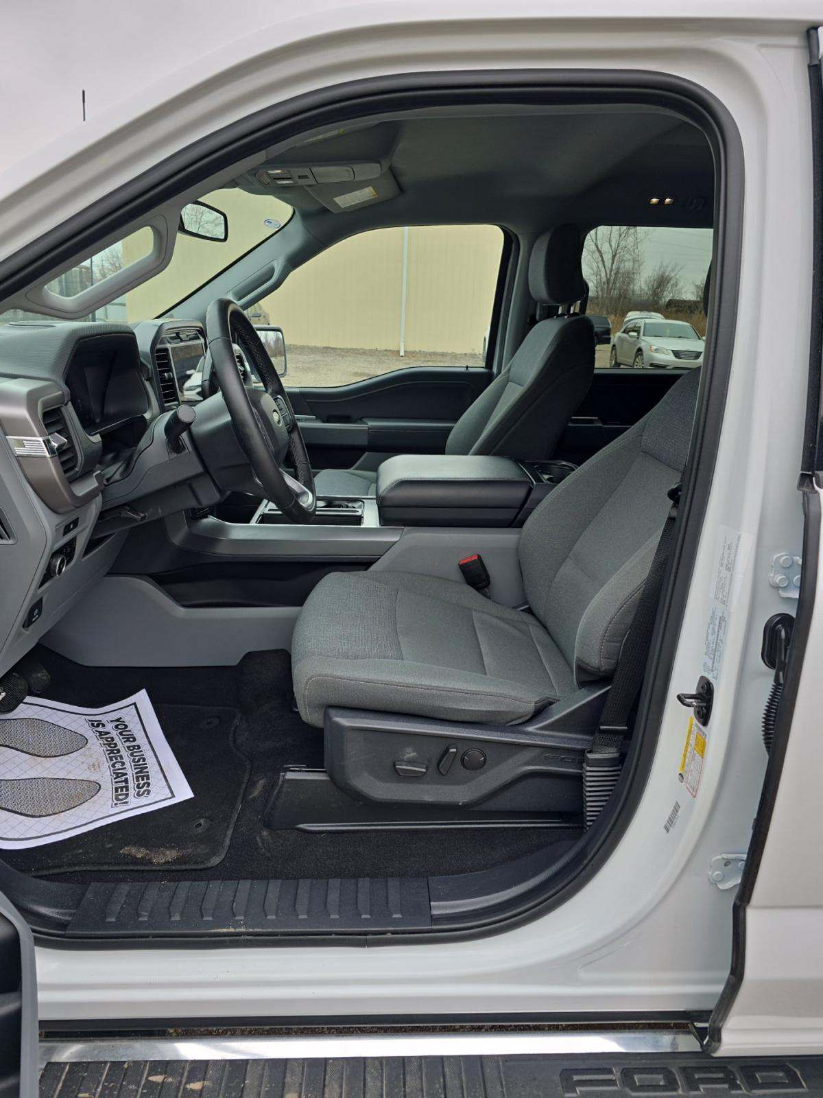 2025 Ford F-150 XLT AWD