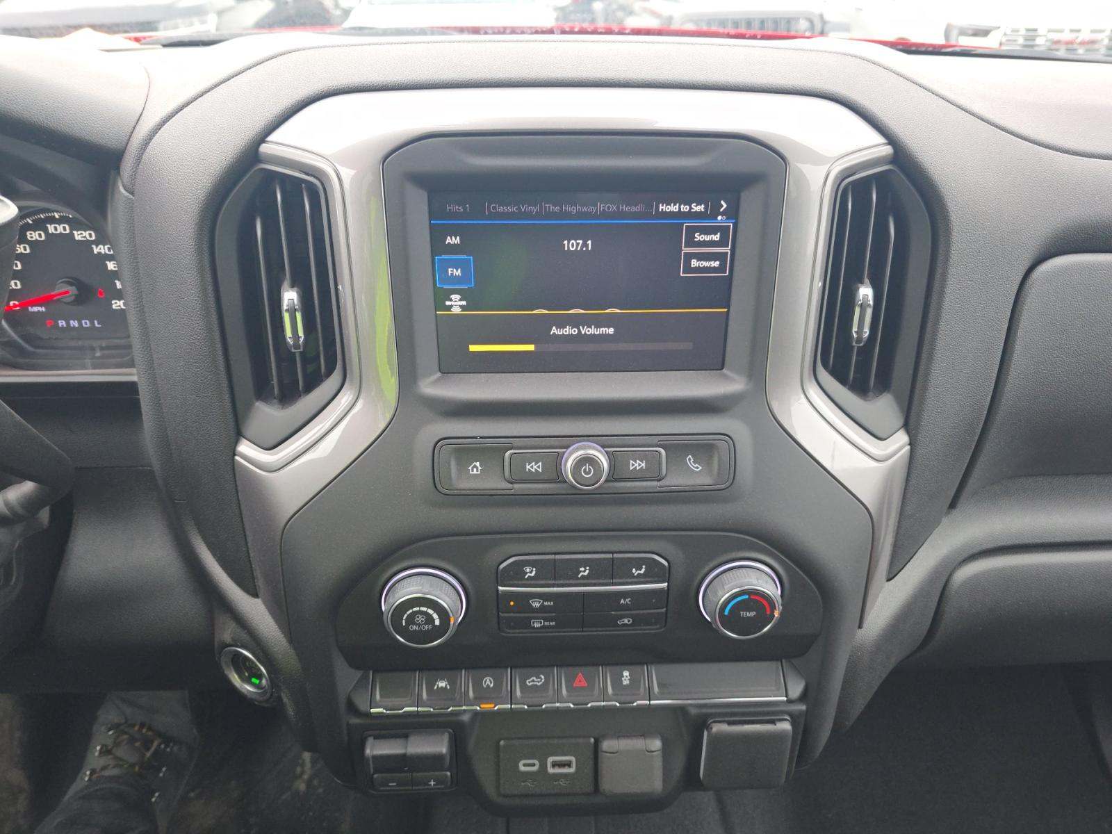 2024 Chevrolet Silverado 1500 Custom AWD