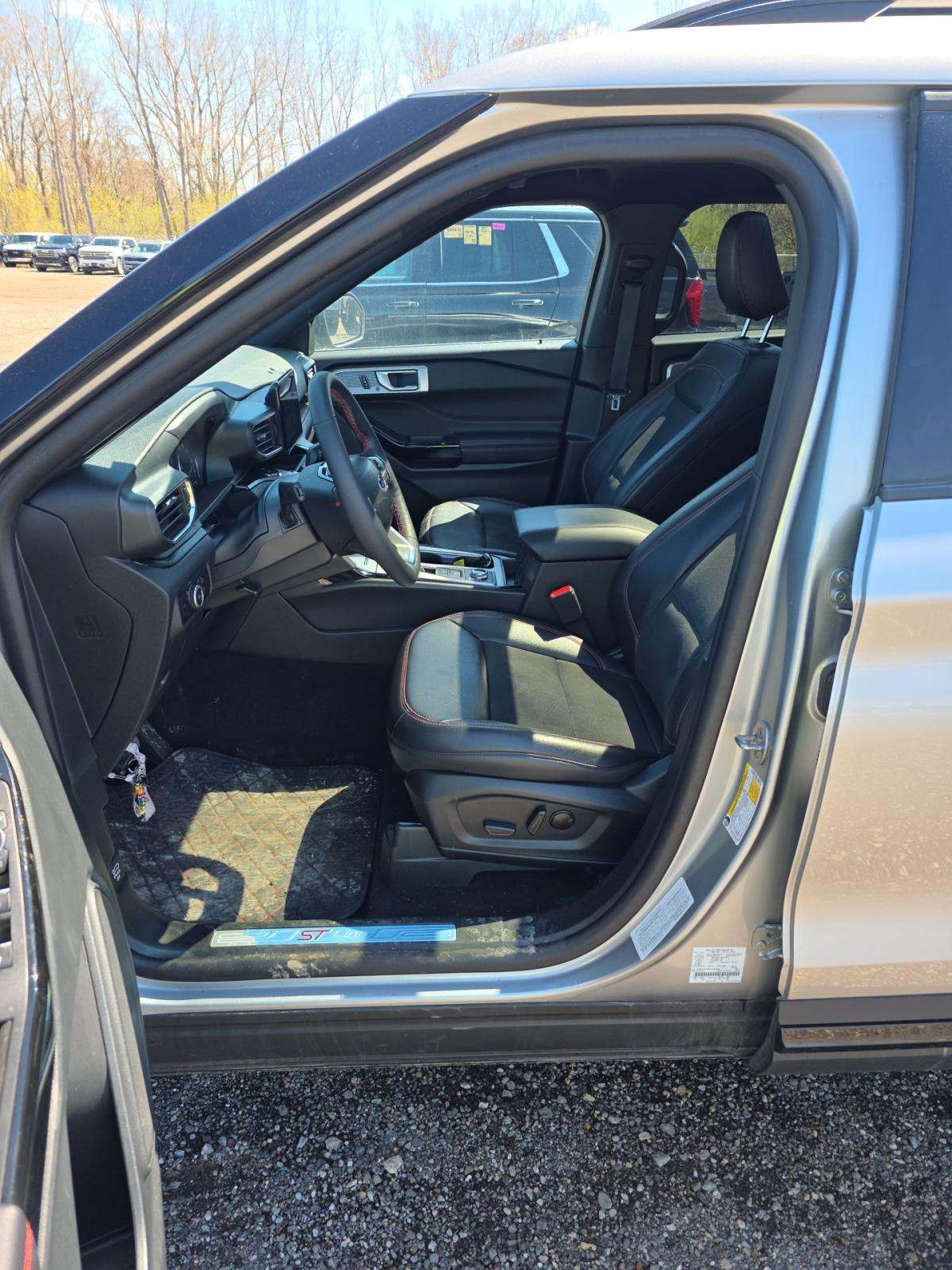 FORD EXPLORER - 6