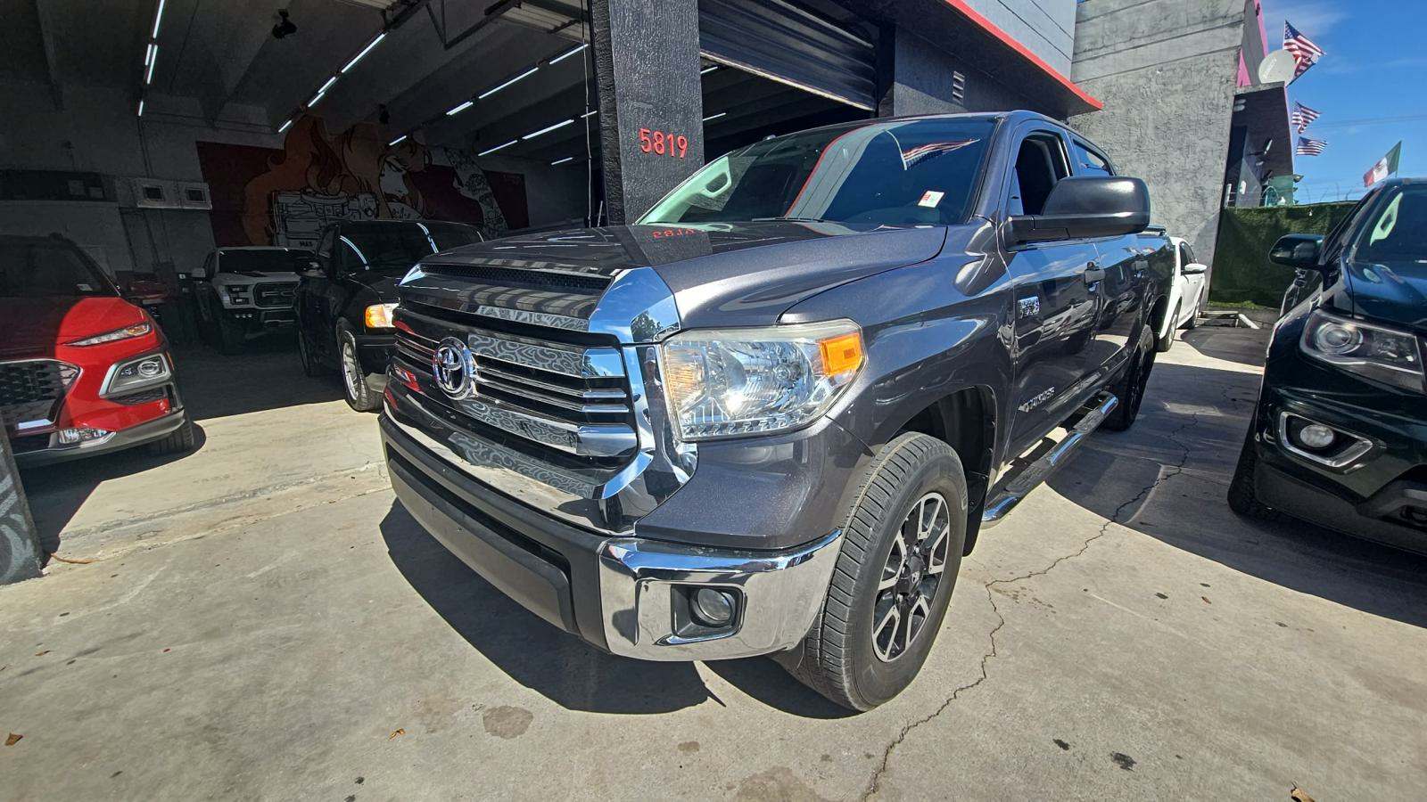 2017 Toyota Tundra SR5 Crew Cab Extra Short Bed