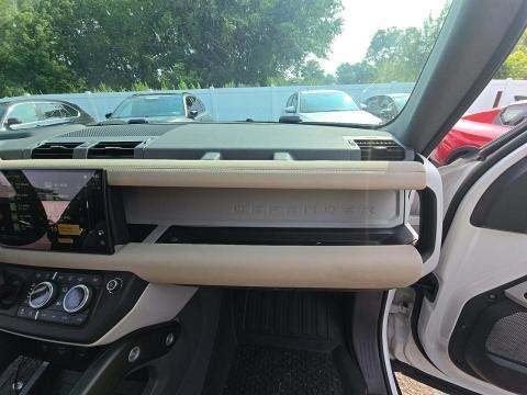 2023 Land Rover Defender 130 SE AWD