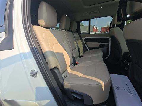 2023 Land Rover Defender 130 SE AWD