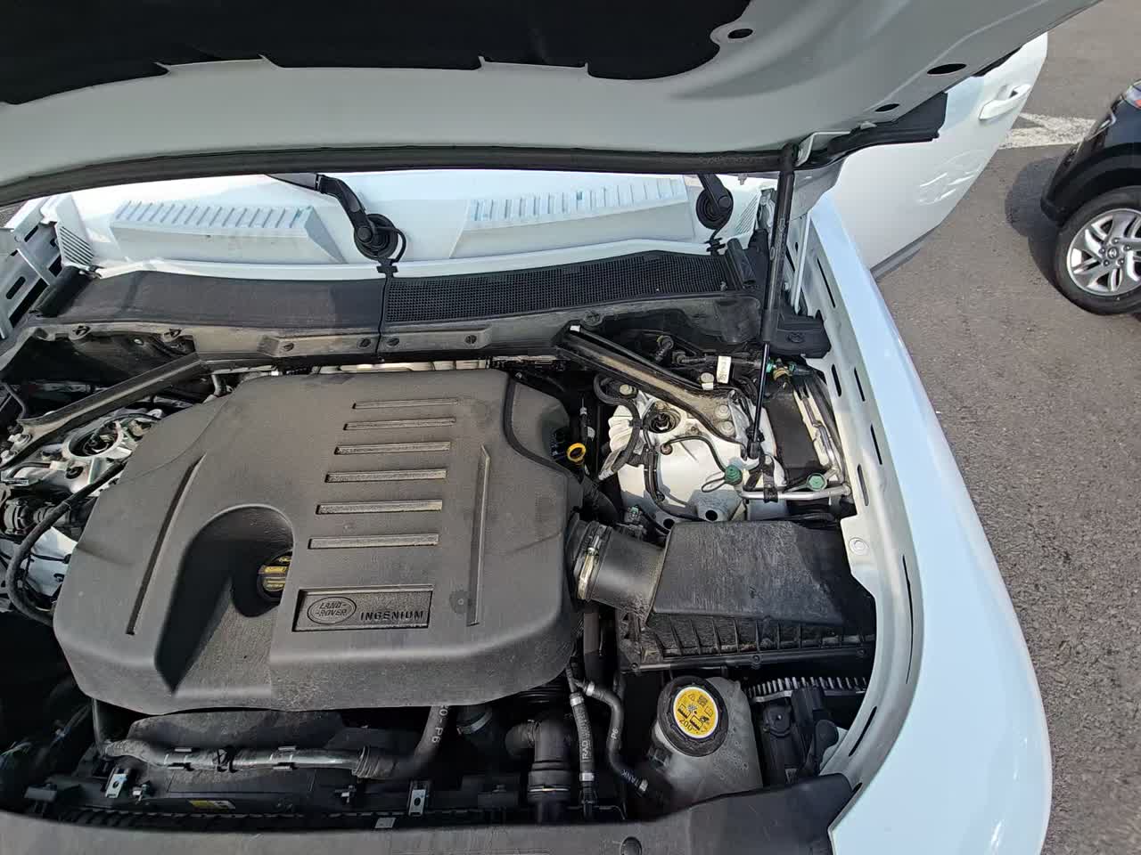 2023 Land Rover Defender 130 SE AWD