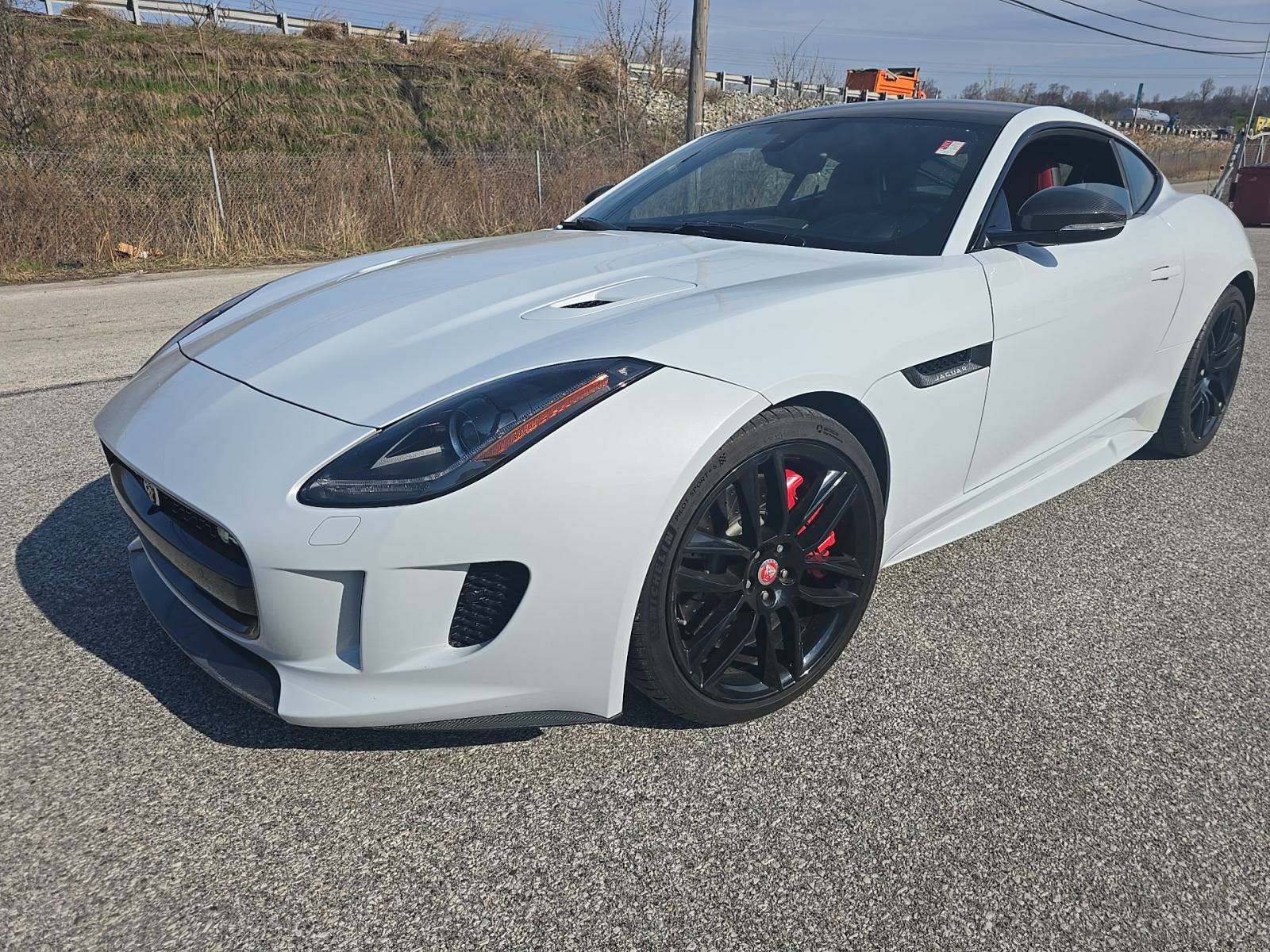 2016 Jaguar F-TYPE R AWD