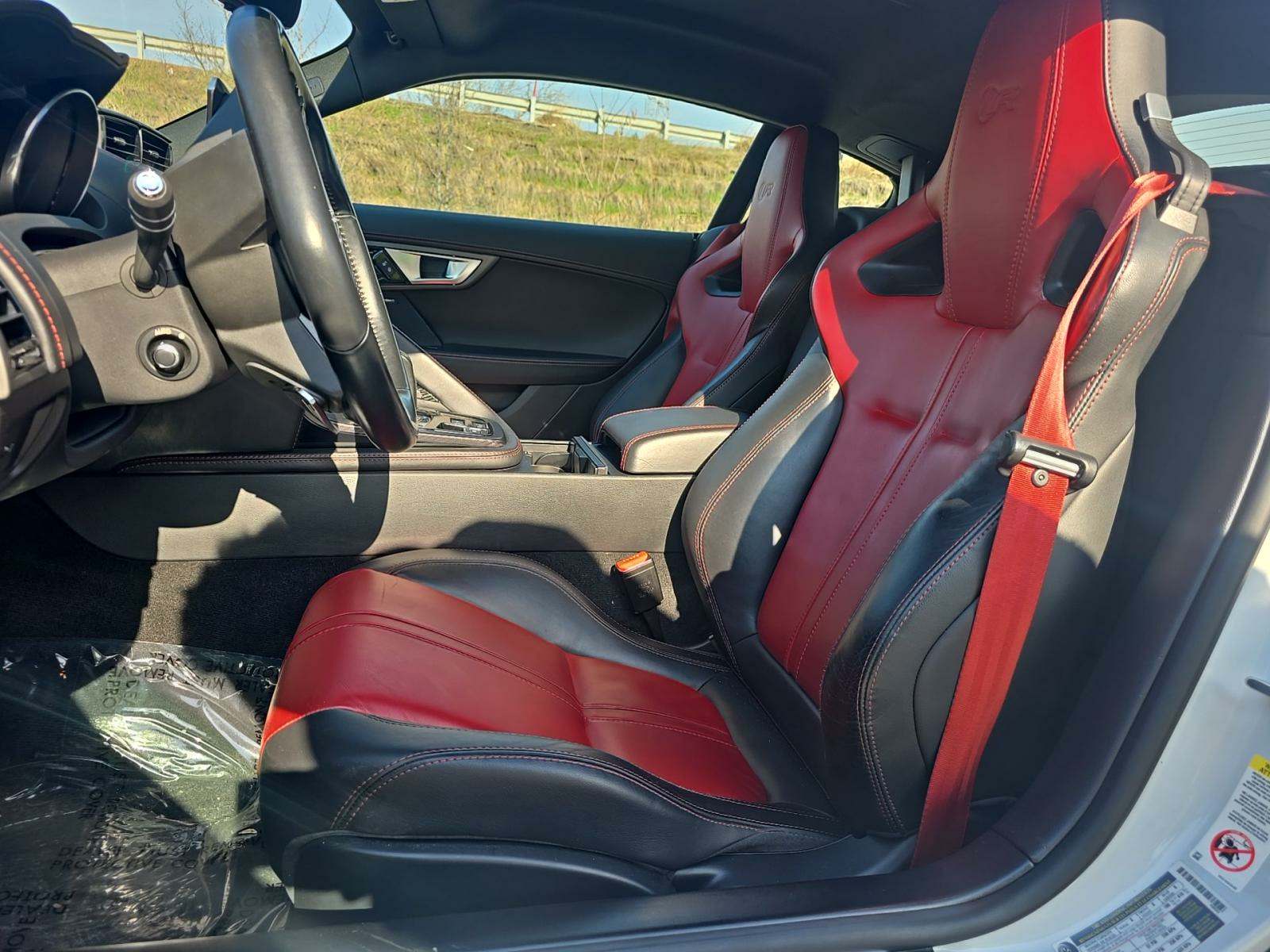 2016 Jaguar F-TYPE R AWD