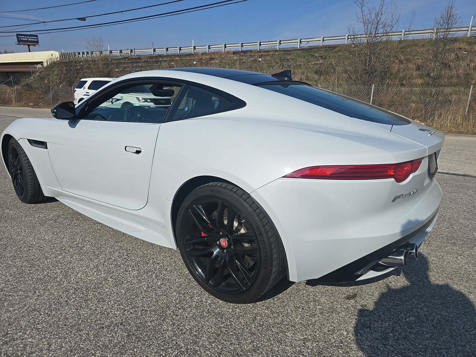 2016 Jaguar F-TYPE R AWD