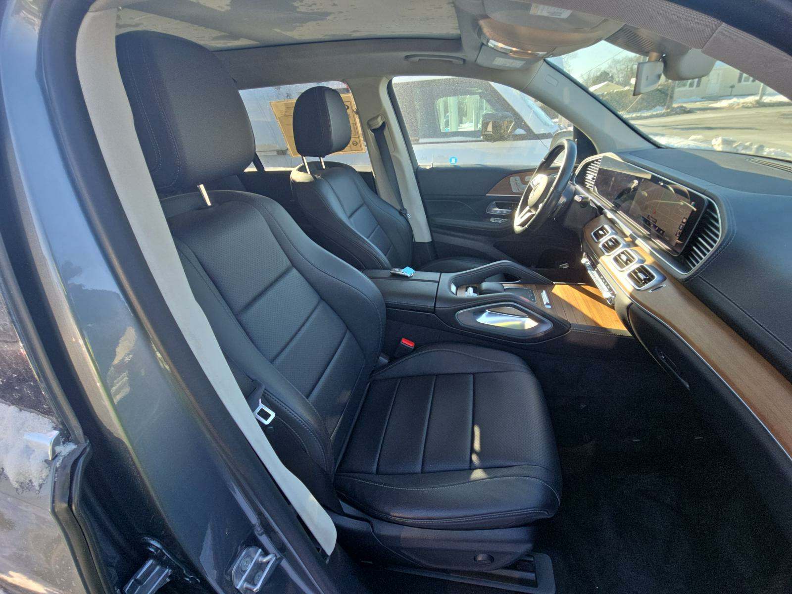 Mercedes-Benz GLS 450 4MATIC снимка Mercedes-Benz GLS 450 4MATIC