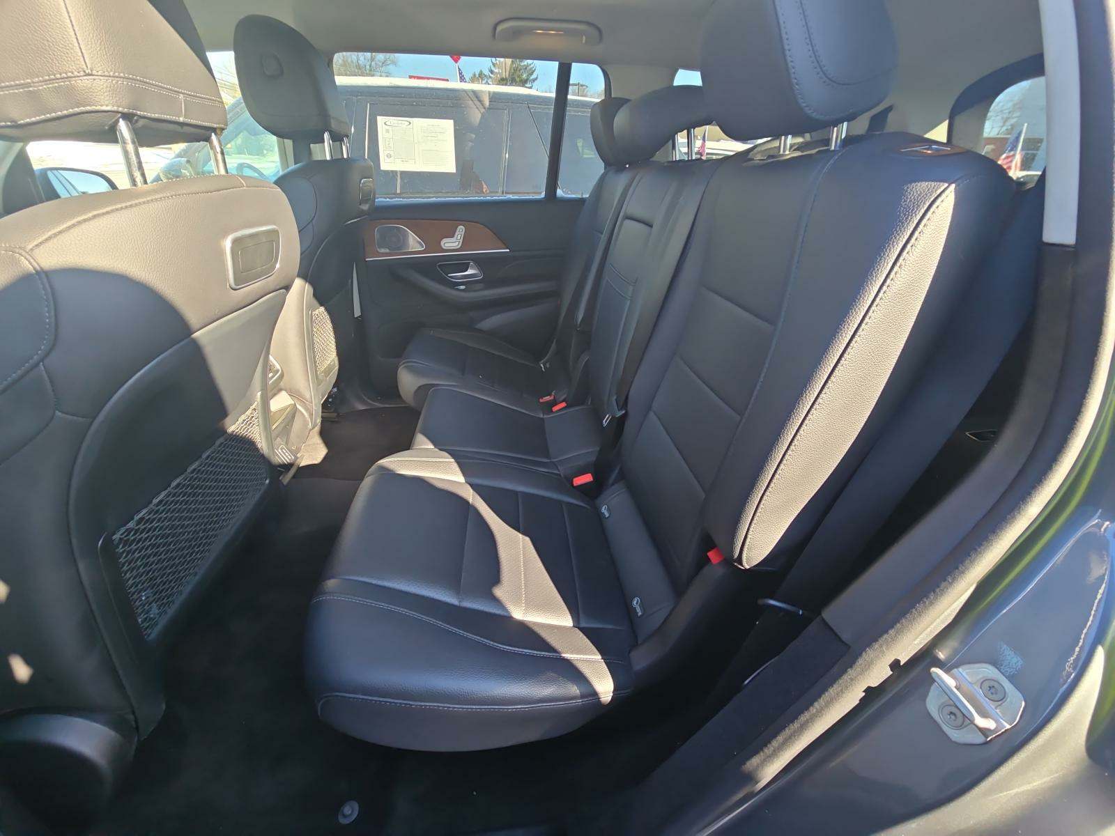Mercedes-Benz GLS 450 4MATIC снимка Mercedes-Benz GLS 450 4MATIC