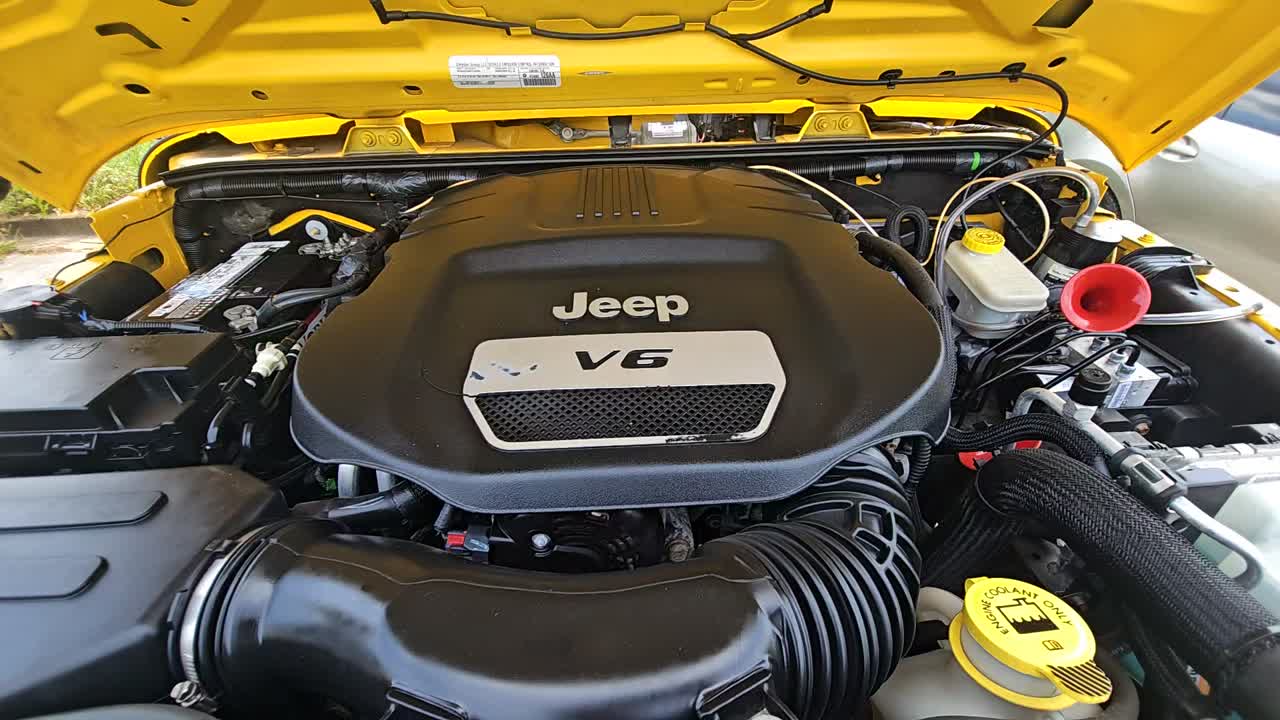 2015 Jeep Wrangler Unlimited Sport Willys Wheeler Edition AWD