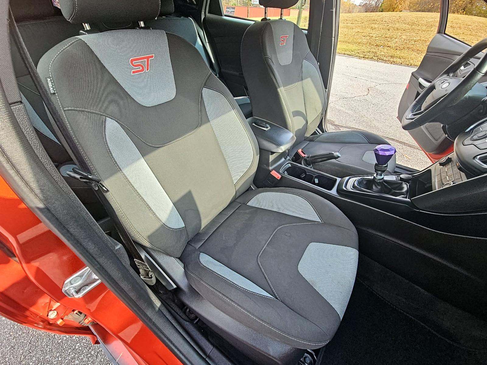 2018 Ford Focus ST FWD