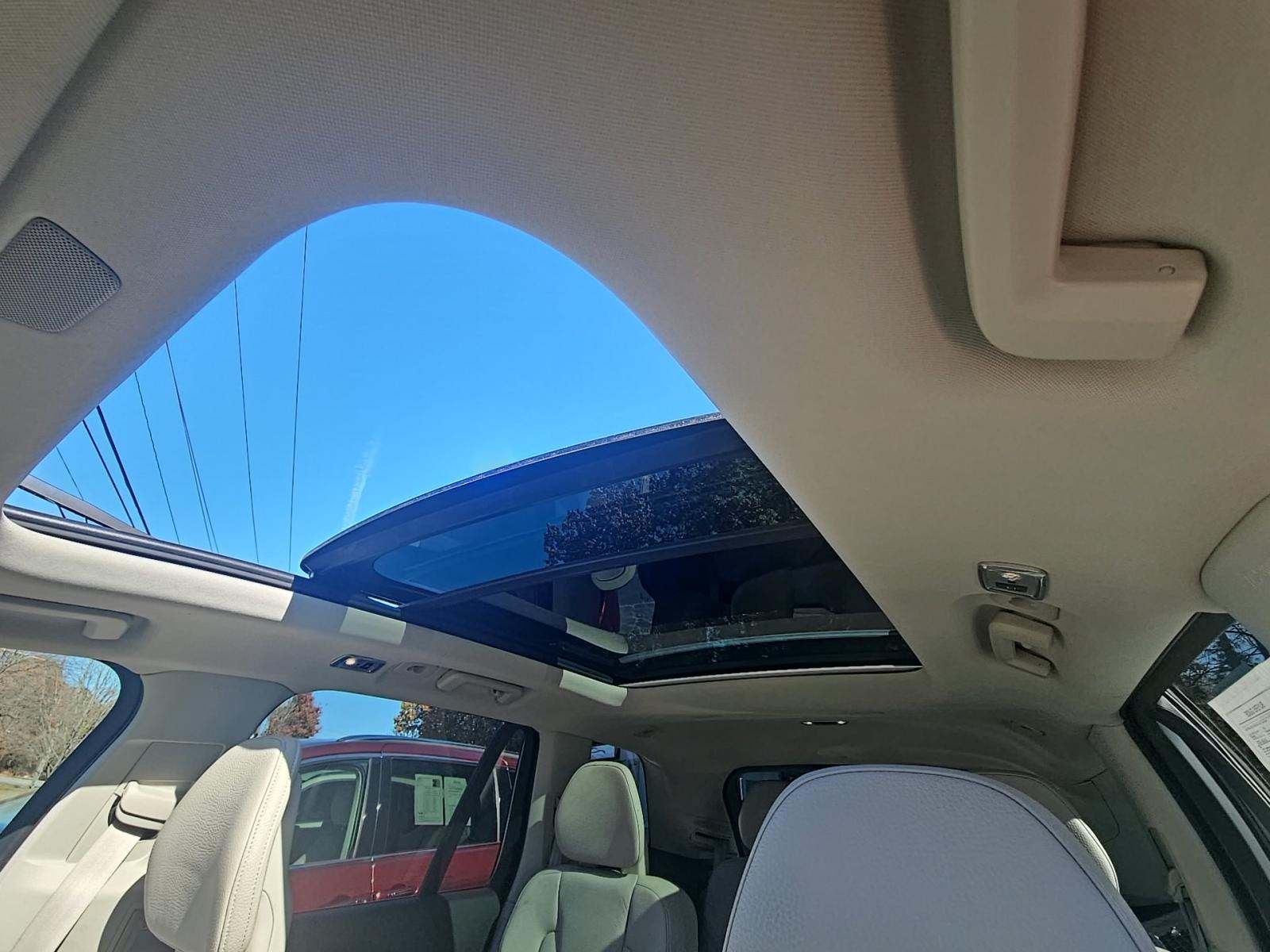 2021 Volvo XC90 T6 Momentum AWD