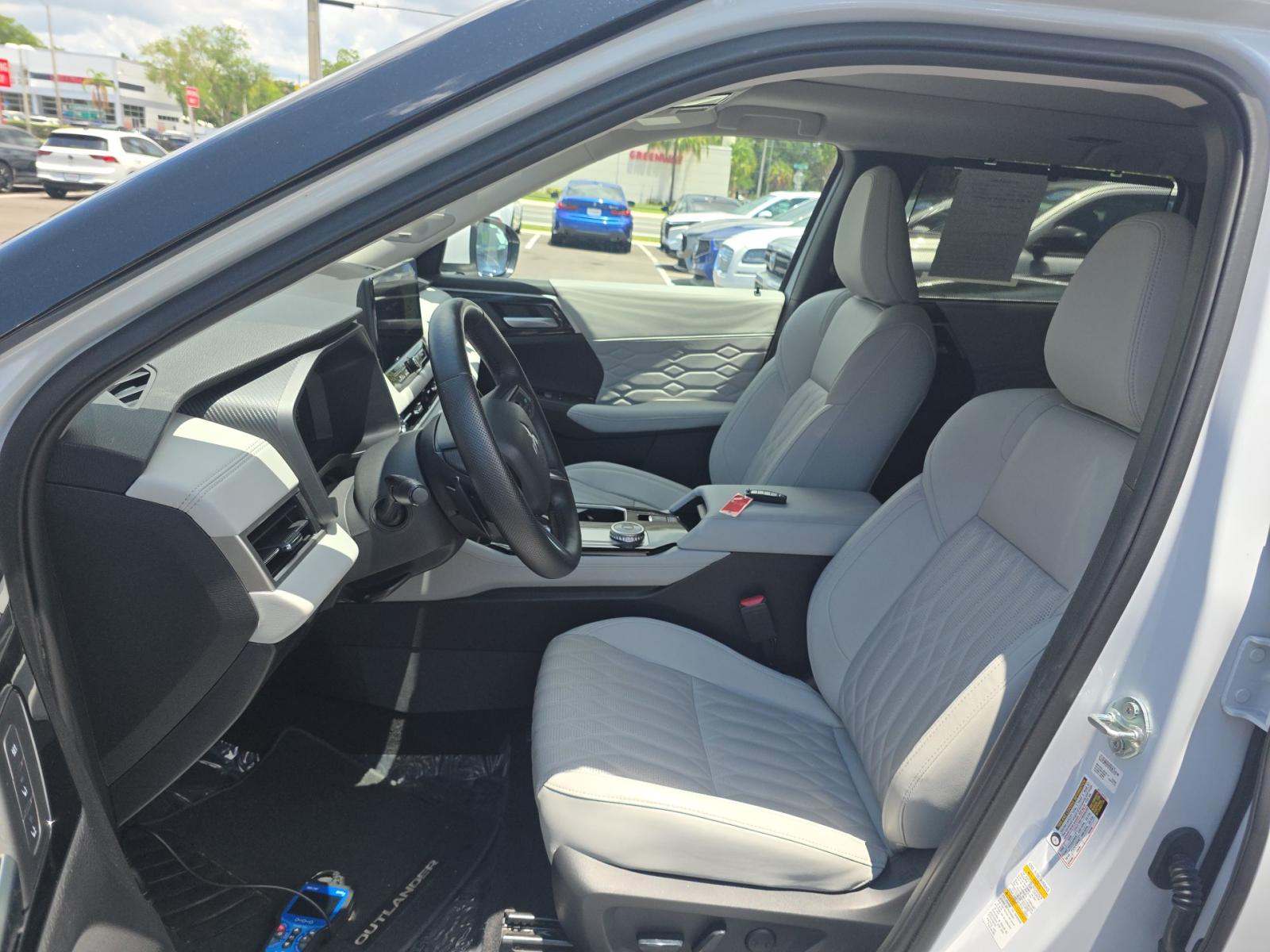 2025 Mitsubishi Outlander SEL FWD