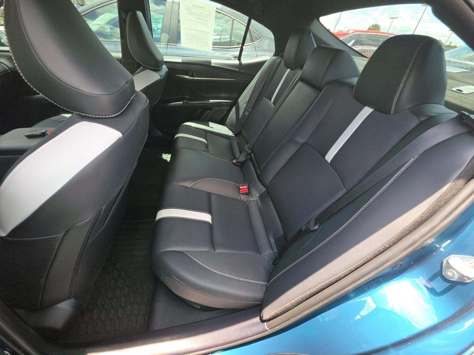 2025 Toyota Camry SE FWD