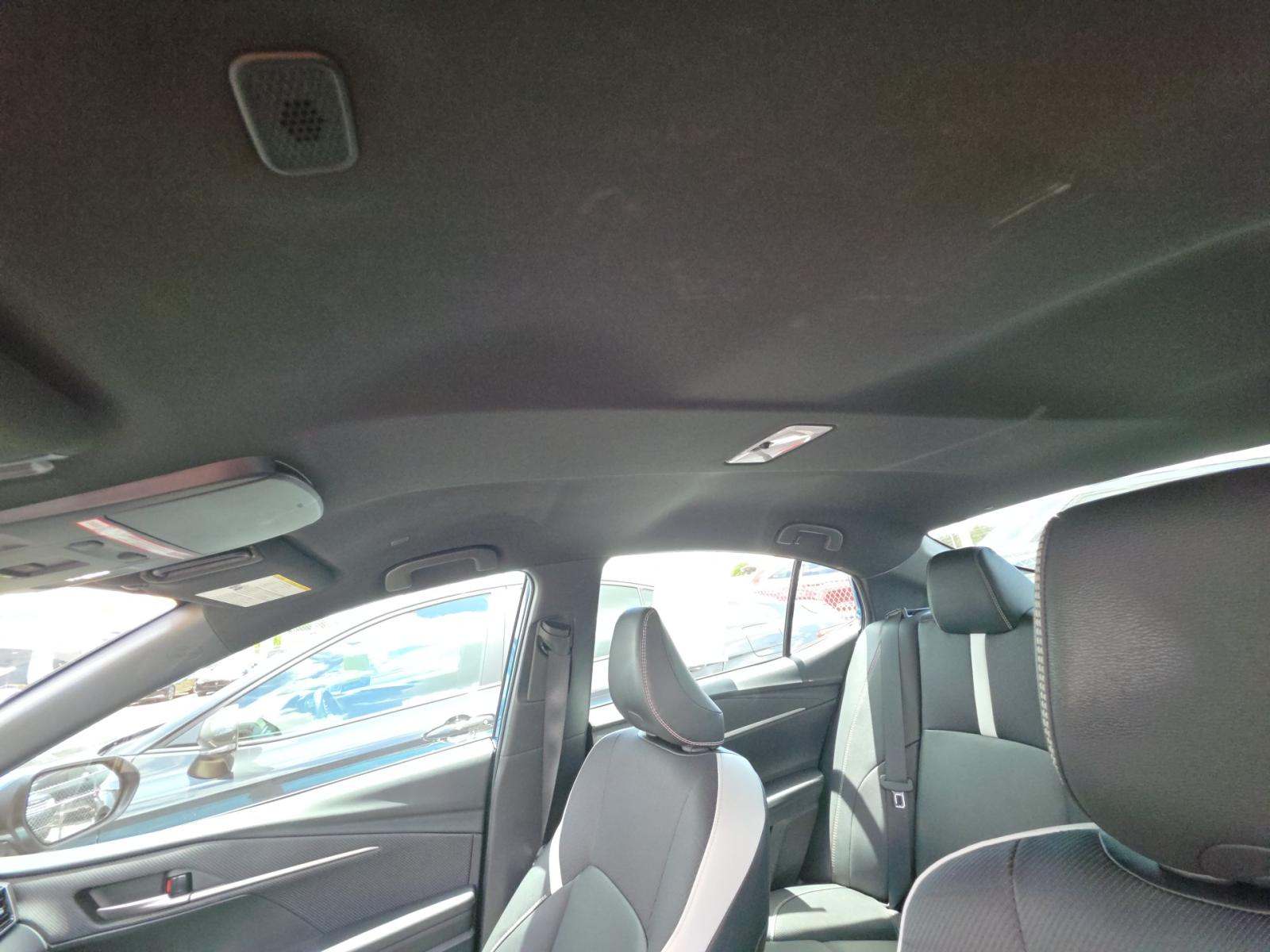 2025 Toyota Camry SE FWD