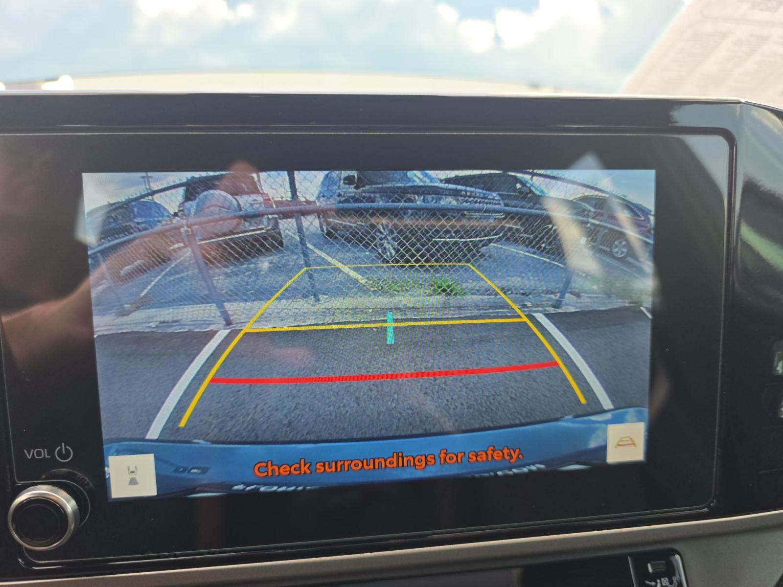 2025 Toyota Camry SE FWD