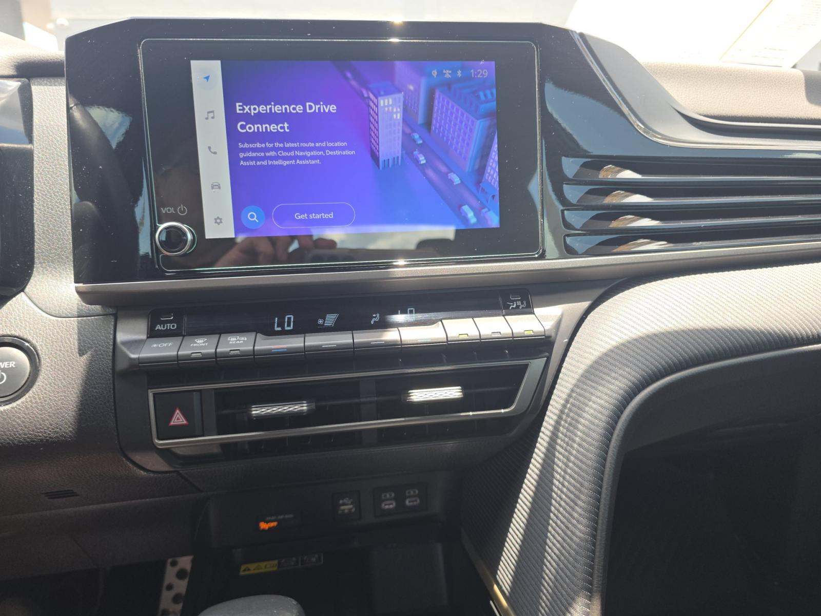 2025 Toyota Camry SE FWD