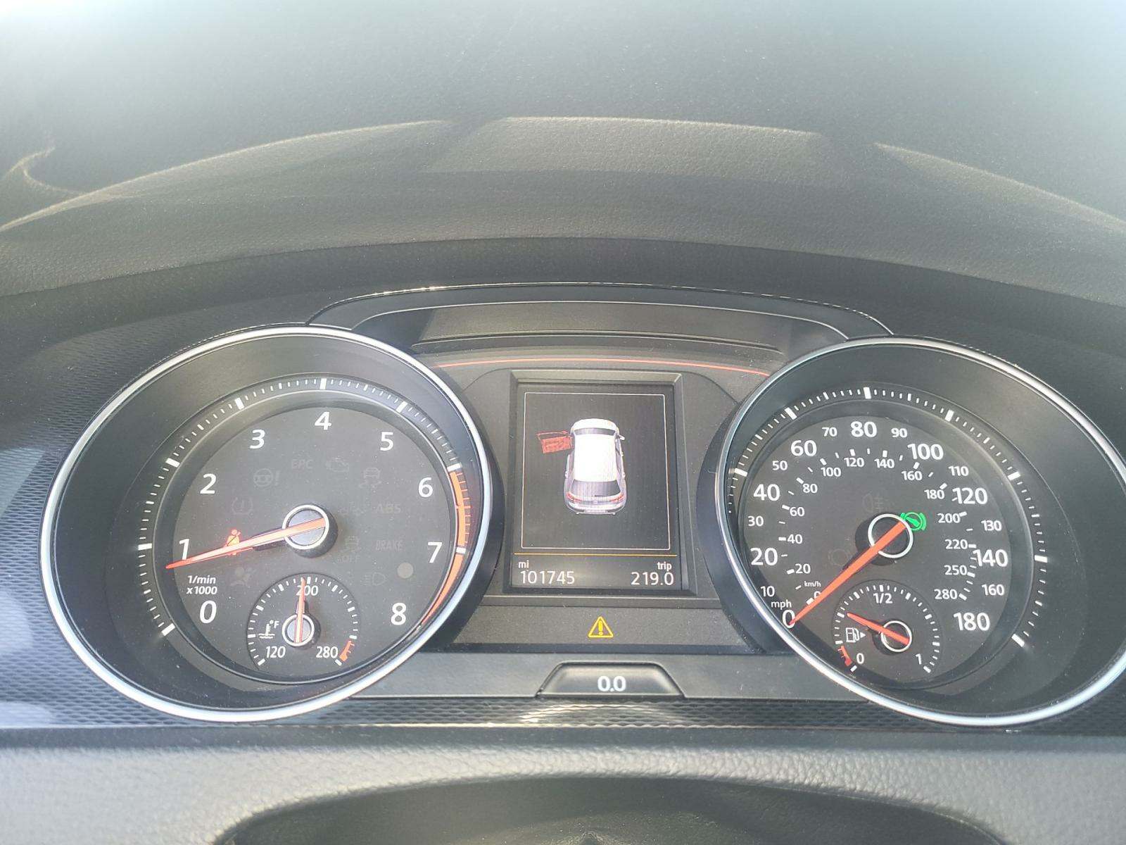 2016 Volkswagen Golf GTI 2.0T SE FWD