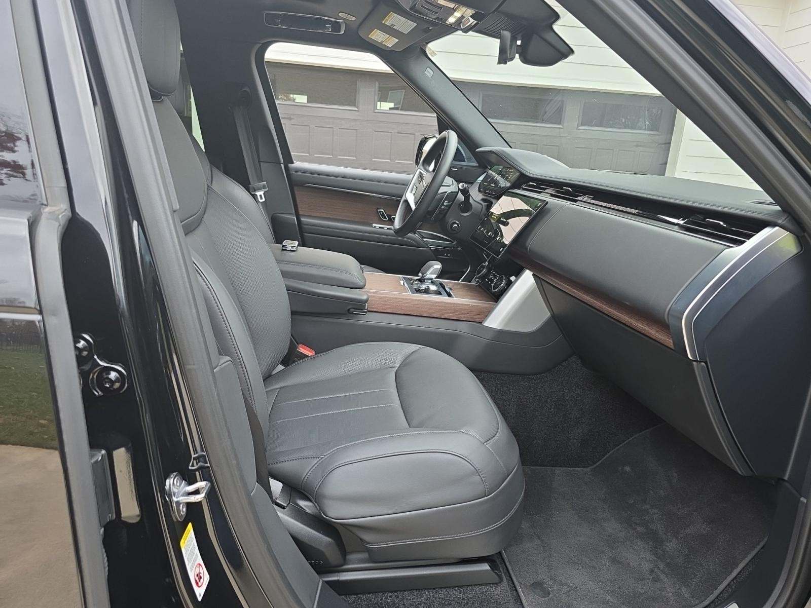 2023 Land Rover Range Rover SE AWD