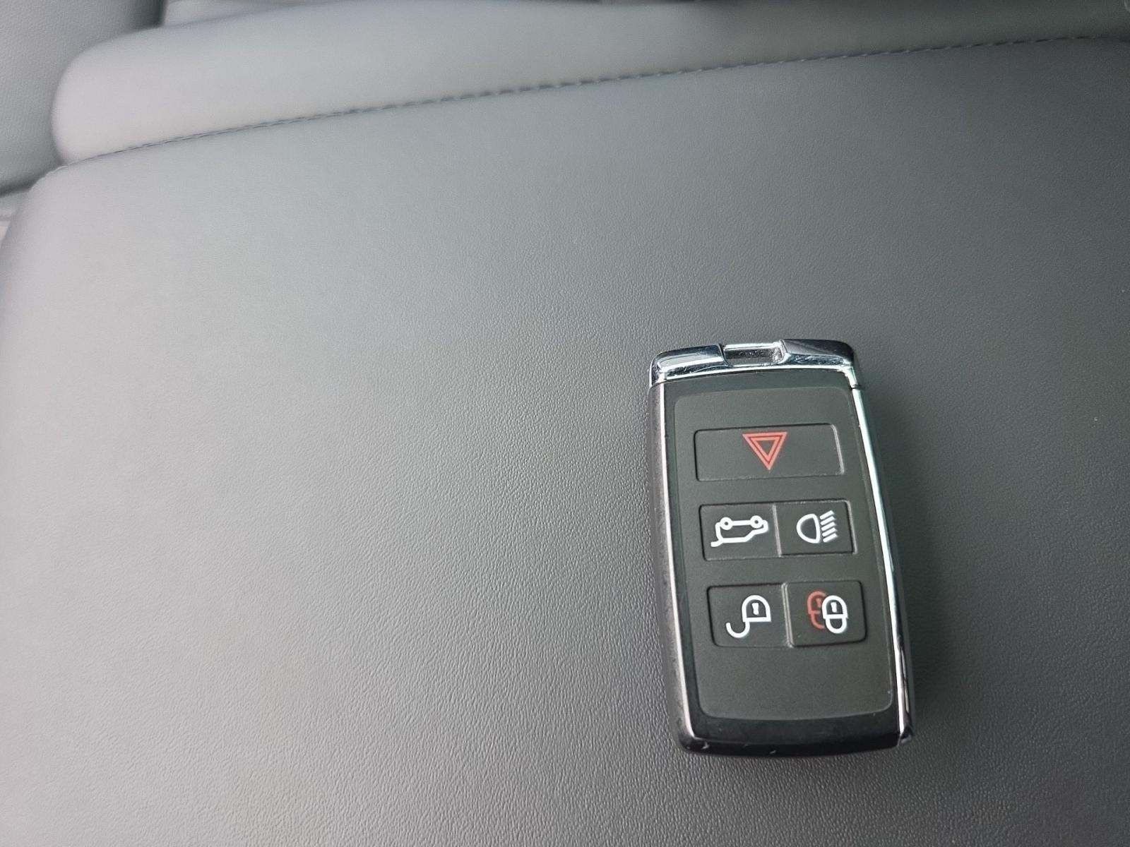 2023 Land Rover Range Rover SE AWD