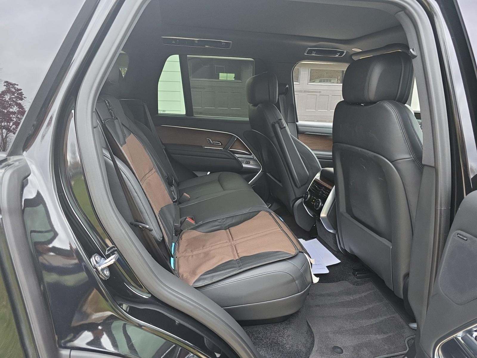 2023 Land Rover Range Rover SE AWD