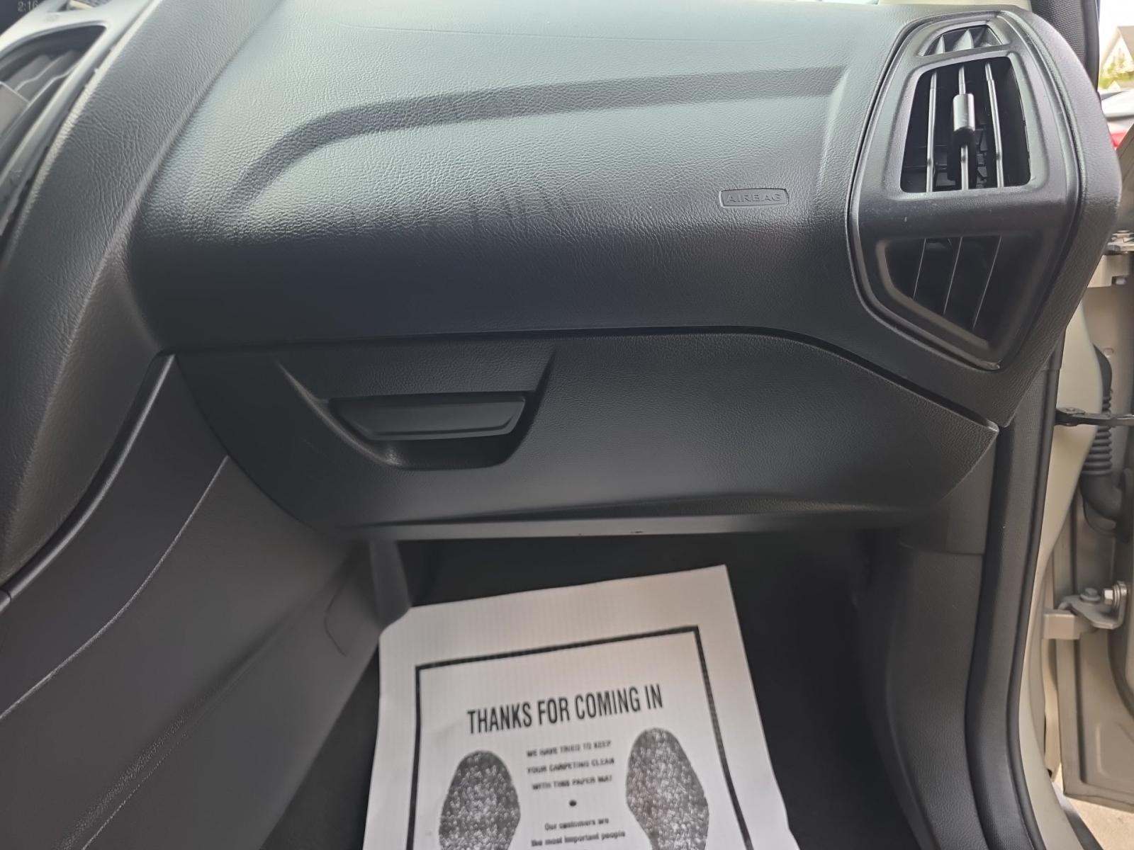 2016 Ford Focus SE FWD